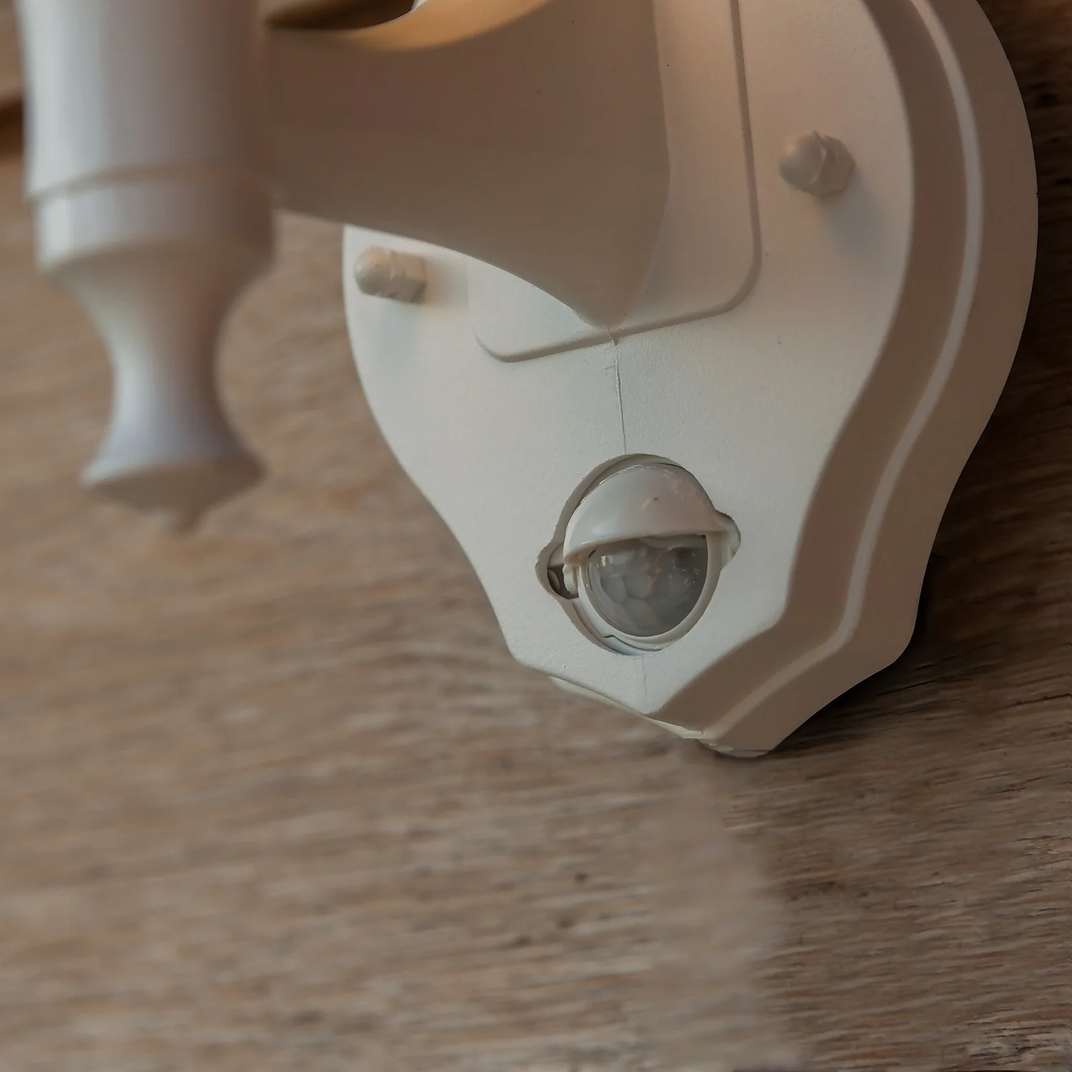 Lutec Unite LED PIR Outdoor Wall Light - White 6 Lutec Unite LED PIR Outdoor Wall Light - White - Image 4